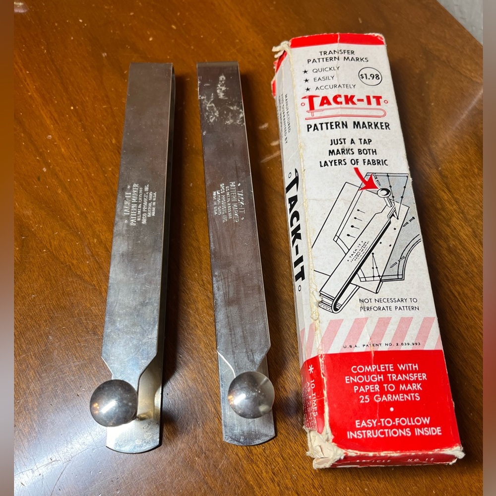 “Tack It” Pattern Markers (Set of 2)